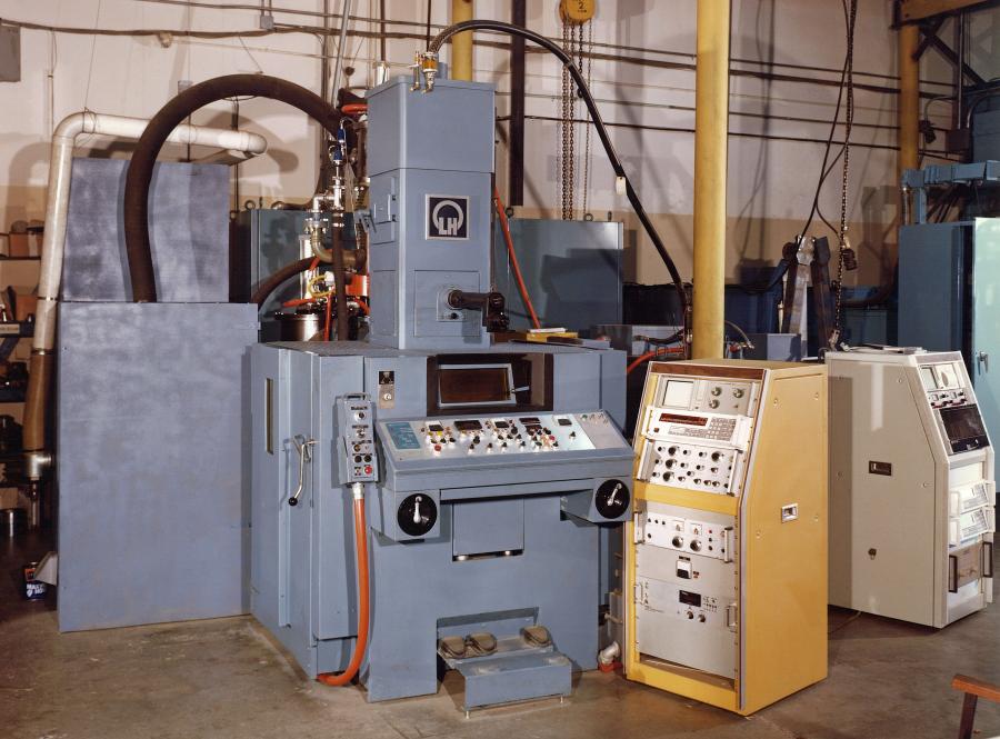 Manufactured in the mid 1970's- the L-HVS/Enfield EBW (7.5) 52x36x40 unit. Leybold-Heraeus' continuation of the successful W2 product line.